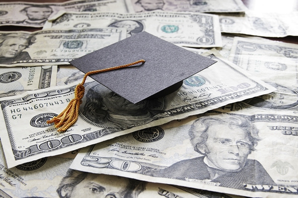 Üniversite mezunları ne kadar maaşla işe başlıyor?